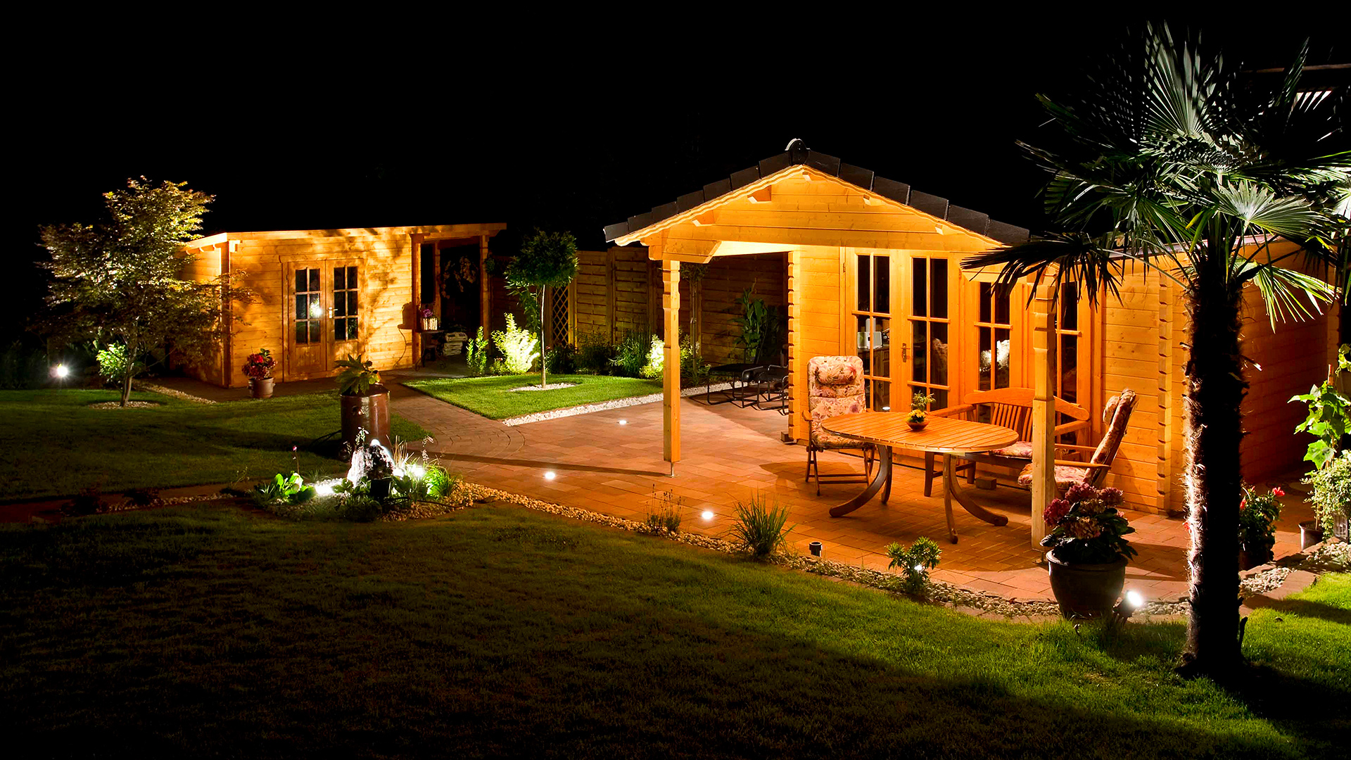 Gartenhaus mit Vordach PANORAMA V